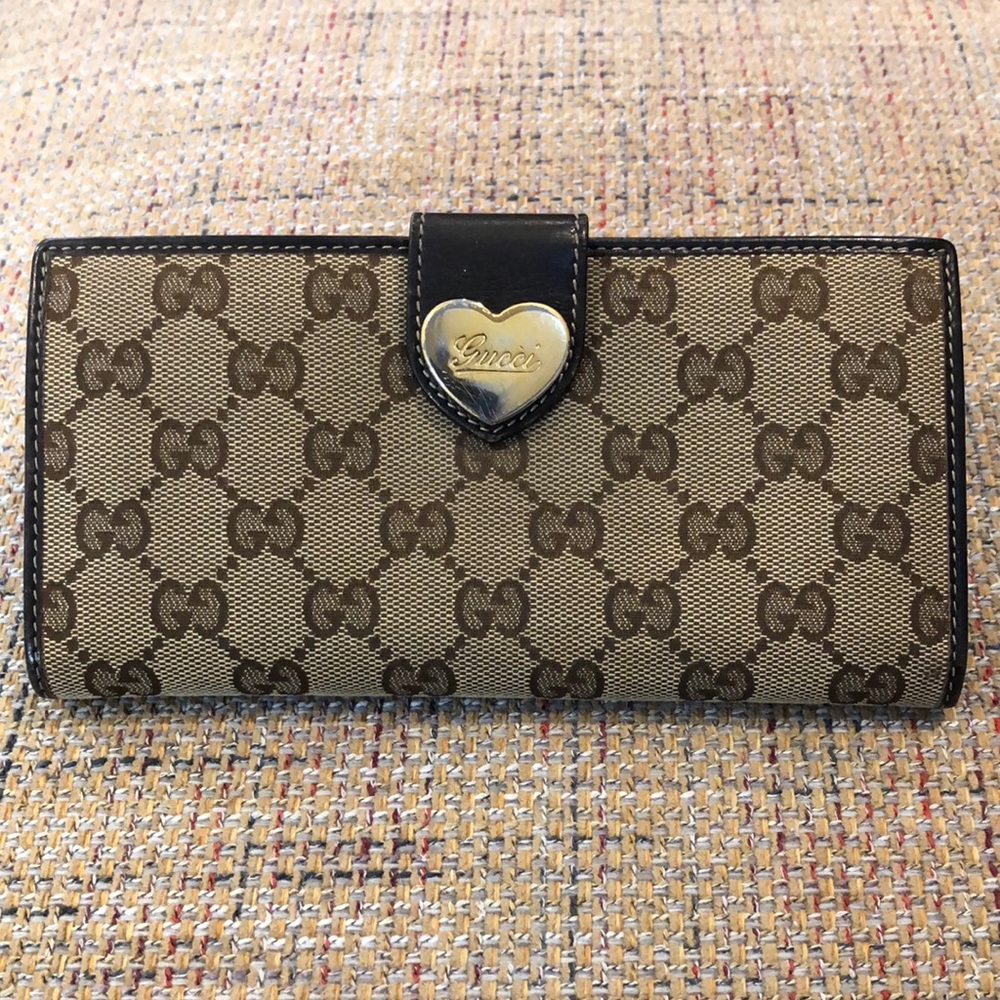 GUCCI GG Monogram Canvas Leather Heart Continental Full Length Trifold Wallet